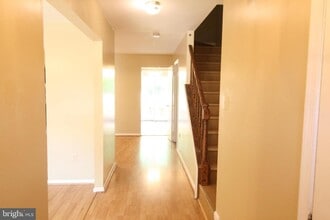 130 Deer Park Ln in Gaithersburg, MD - Building Photo - Building Photo