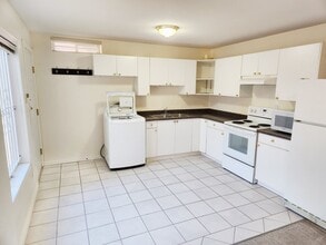 7337 Jubilee Av in Burnaby, BC - Building Photo - Building Photo