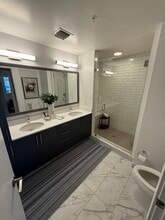 2385 NE 194th St, Unit A7 in Miami, FL - Building Photo - Building Photo