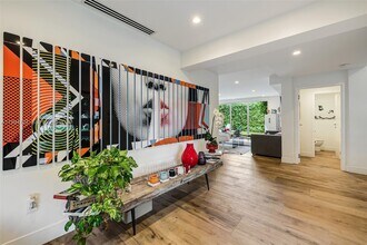 79 Shore Dr E in Miami, FL - Building Photo - Building Photo