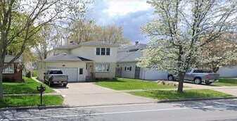 1425 Losson Rd, Unit Upper