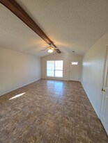 817 W 12th St in Russellville, AR - Building Photo