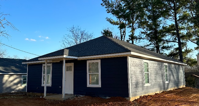 property at 403 E Cedar St
