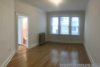 115 Kilsyth Rd, Unit 2 in Boston, MA - Foto de edificio - Building Photo