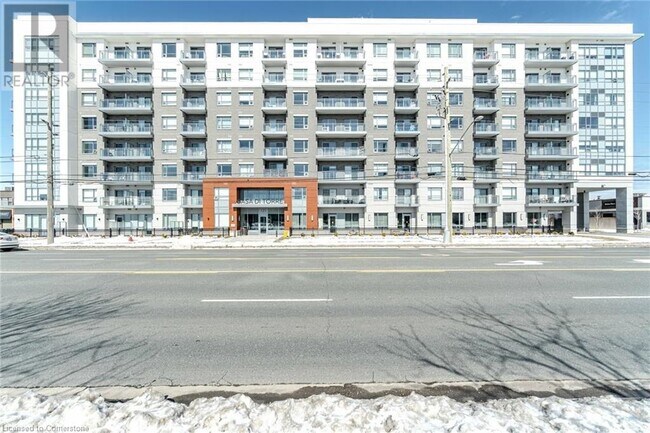 121-128 Hwy 8 in Stoney Creek, ON - Building Photo - Building Photo