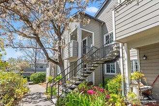 600 Canyon Oaks Dr in Oakland, CA - Foto de edificio - Building Photo