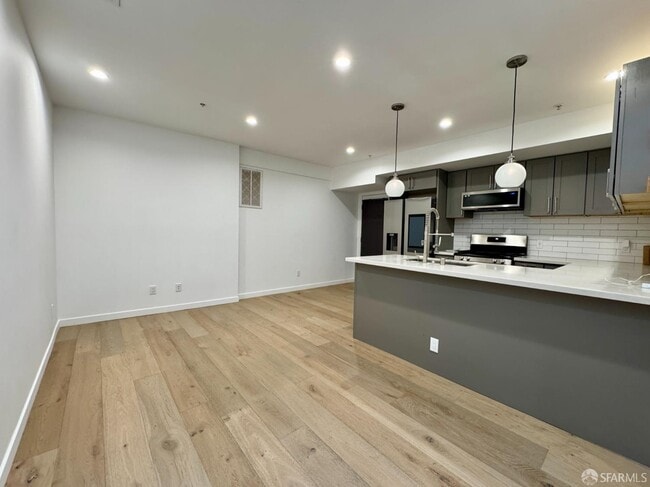 417 Accacia St in Daly City, CA - Building Photo - Building Photo