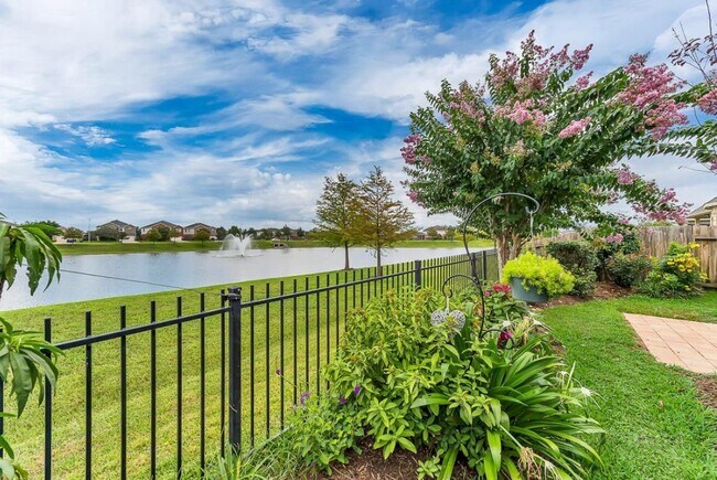 24438 N Tide Bay Cir