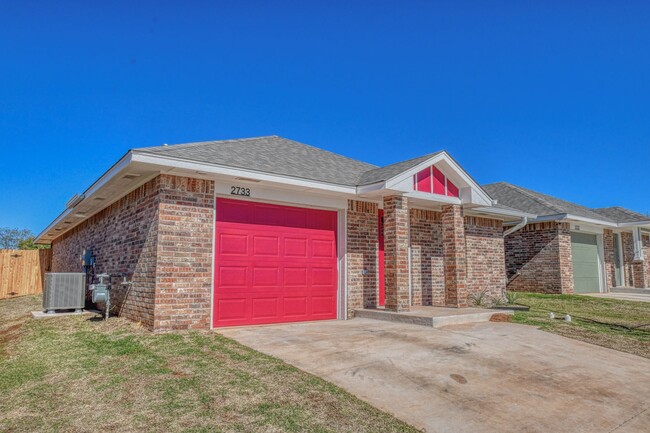 2733 Clifton Ter in Norman, OK - Building Photo - Building Photo