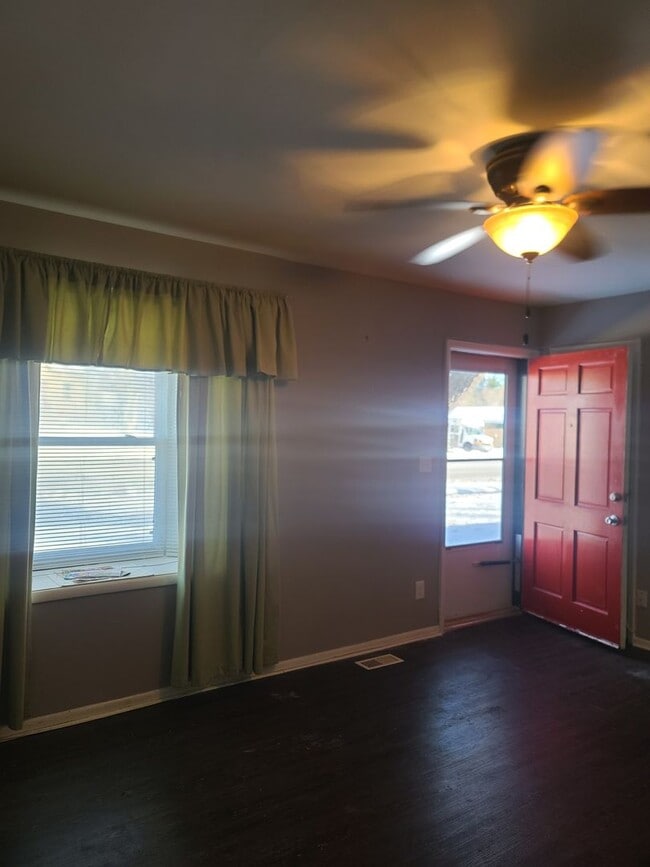 505 S Duncan Rd in Champaign, IL - Building Photo - Building Photo