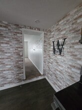 219 N Lawrence St in Charles Town, WV - Building Photo - Building Photo