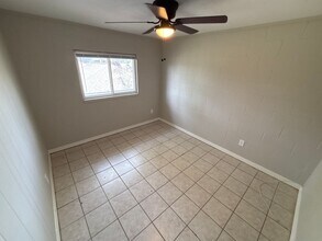 2150 Saxon St in Tallahassee, FL - Building Photo - Building Photo