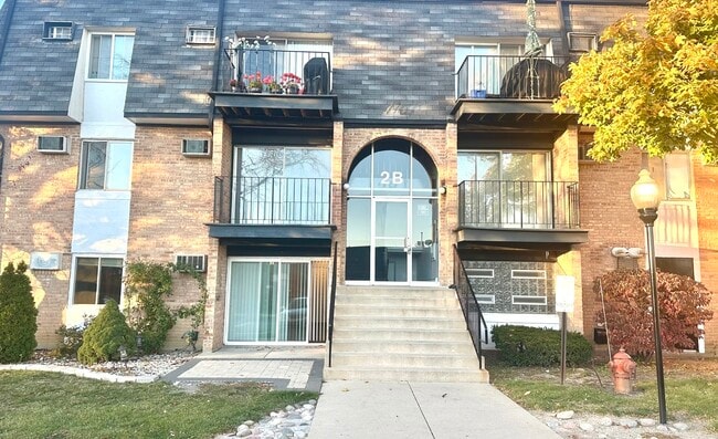 2B E Dundee Quarter Dr in Palatine, IL - Building Photo - Building Photo