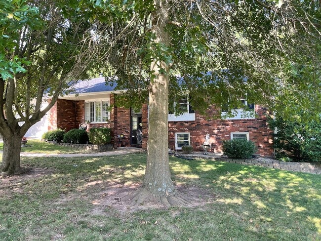 property at 517 N Kyle Ave