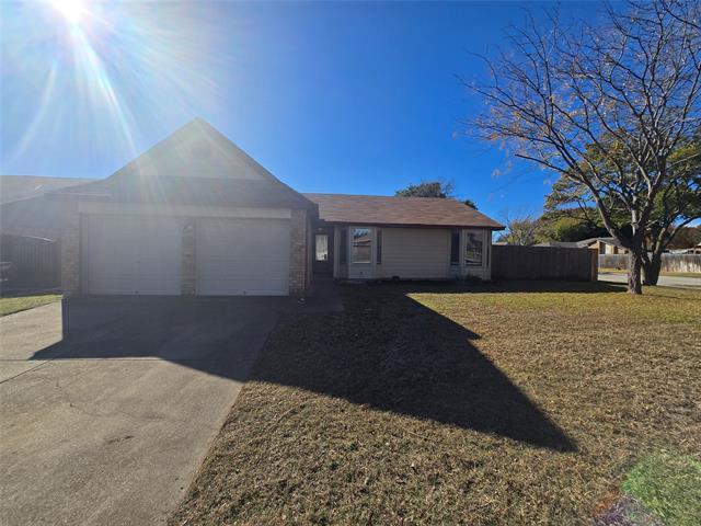 10109 Stoney Bridge Rd in Fort Worth, TX - Building Photo