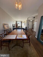 83 Shelley Cir in East Windsor, NJ - Foto de edificio - Building Photo