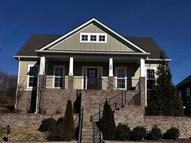 320 Moira Cir in Nolensville, TN - Building Photo