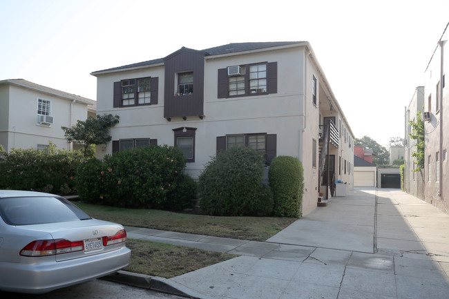 838 N Sweetzer Ave in West Hollywood, CA - Building Photo - Primary Photo