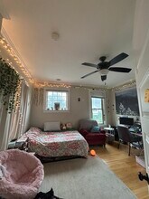 214 8th Ave NE in Minneapolis, MN - Building Photo - Building Photo