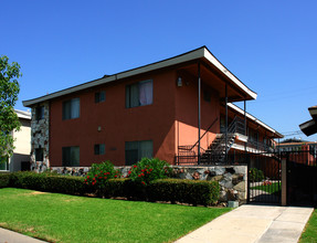 1016 W D St in Ontario, CA - Building Photo - Building Photo