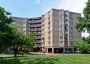 River Ridge Terrace in Highland Park, NJ - Building Photo - Building Photo