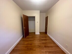 34 Westland Ave, Unit 4 in Boston, MA - Foto de edificio - Building Photo