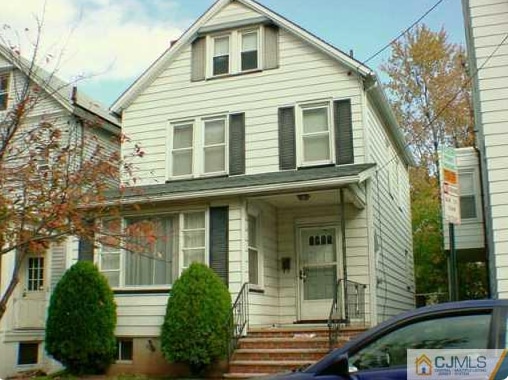 property at 37 Wyckoff St