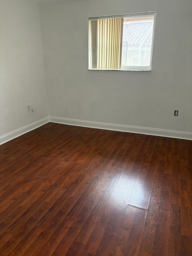 8248 NW 6th Ter, Unit 222 in Miami, FL - Building Photo - Building Photo