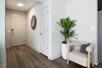 Ovation at Park Crest in McLean, VA - Foto de edificio - Building Photo