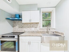 1228 Market St in Harrisburg, PA - Building Photo - Building Photo