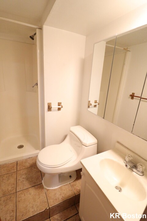 18 Ashford St in Boston, MA - Building Photo