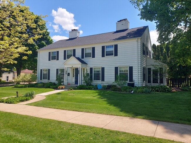 property at 6909 W Lloyd St