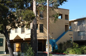 1437 El Camino Real in Burlingame, CA - Foto de edificio - Building Photo