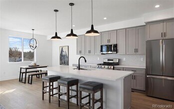 4660 W 9th Ave in Denver, CO - Building Photo - Building Photo