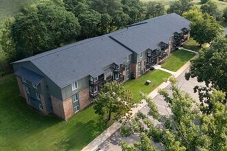 Cordoba Apartments in Farmington Hills, MI - Foto de edificio - Building Photo