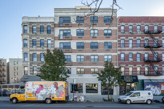 Odell in New York, NY - Foto de edificio - Building Photo