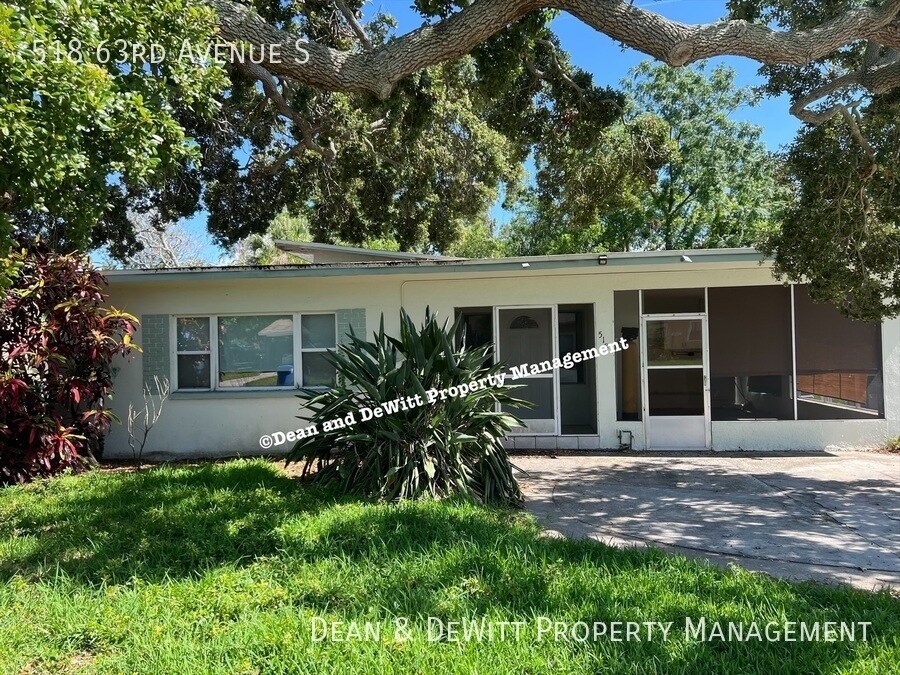 518 63rd Ave S in St. Petersburg, FL - Building Photo