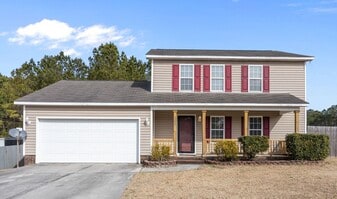 102 White Stone Ct in Jacksonville, NC - Building Photo