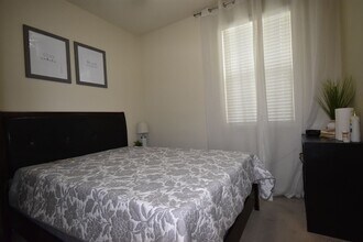 1030 Sierra View Cir in Lincoln, CA - Building Photo - Building Photo