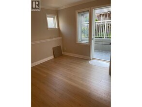 32 W 14th Ave in Vancouver, BC - Building Photo - Building Photo