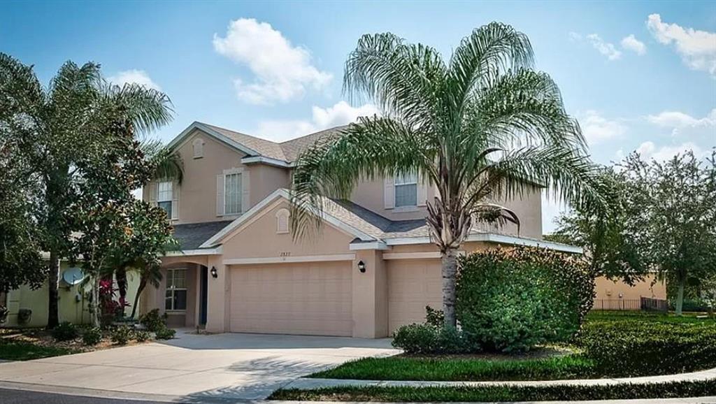 2827 Suncoast Lakes Blvd in Port Charlotte, FL - Foto de edificio