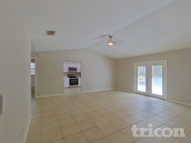 3109 Camphor Dr in Plant City, FL - Foto de edificio - Building Photo