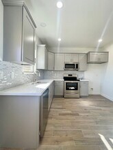 2507 Ave G in Nederland, TX - Foto de edificio - Building Photo