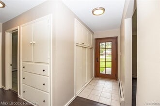 16239 Madoline St in Beverly Hills, MI - Building Photo - Building Photo