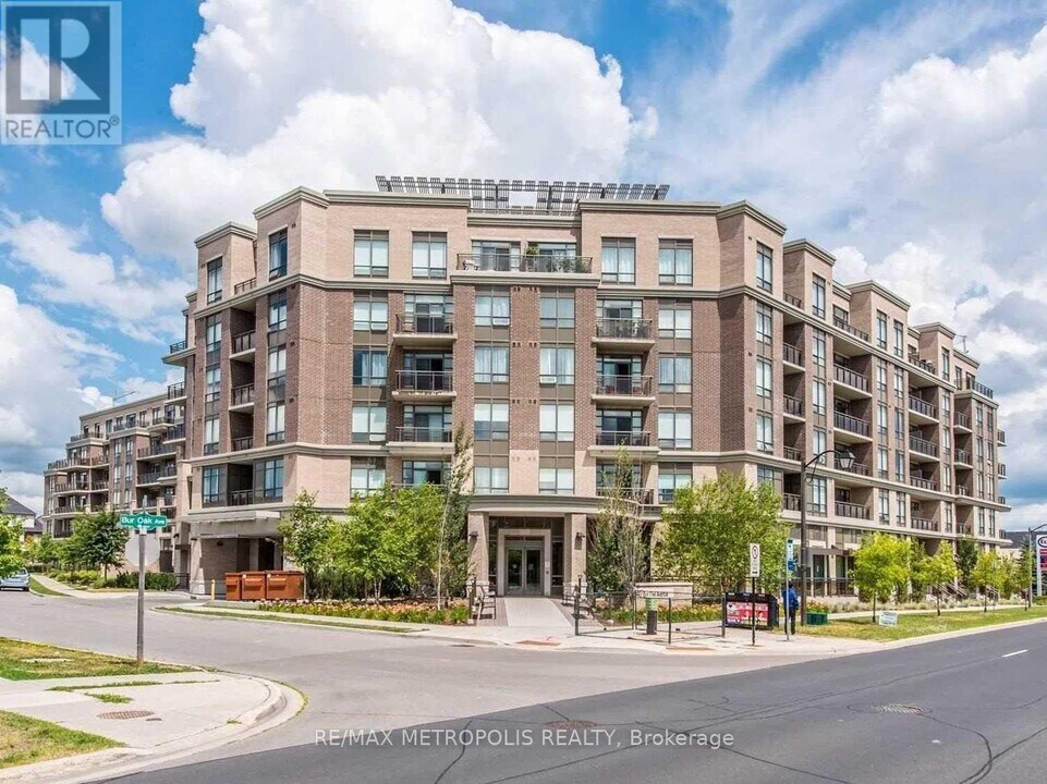 540-540 Bur Oak Ave in Markham, ON - Building Photo