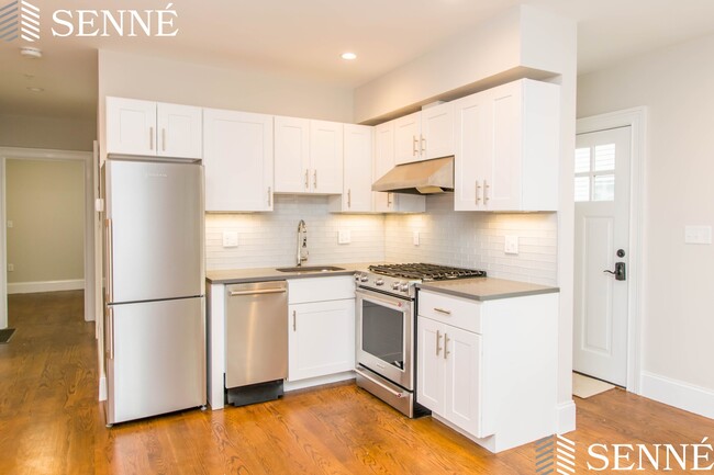 132 Columbia St, Unit 1 in Cambridge, MA - Building Photo - Building Photo