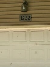 1232 E Sunset St in Springfield, MO - Foto de edificio - Building Photo