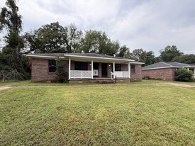 72 Rushwood Dr in Jackson, TN - Building Photo