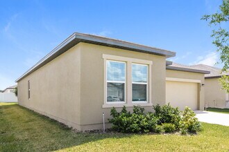 5832 Beefmaster Rd in St. Cloud, FL - Building Photo - Building Photo