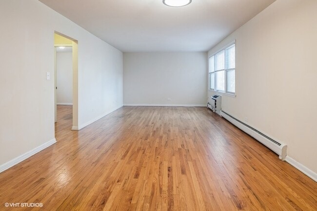 1322 W Lunt Ave in Chicago, IL - Building Photo - Building Photo
